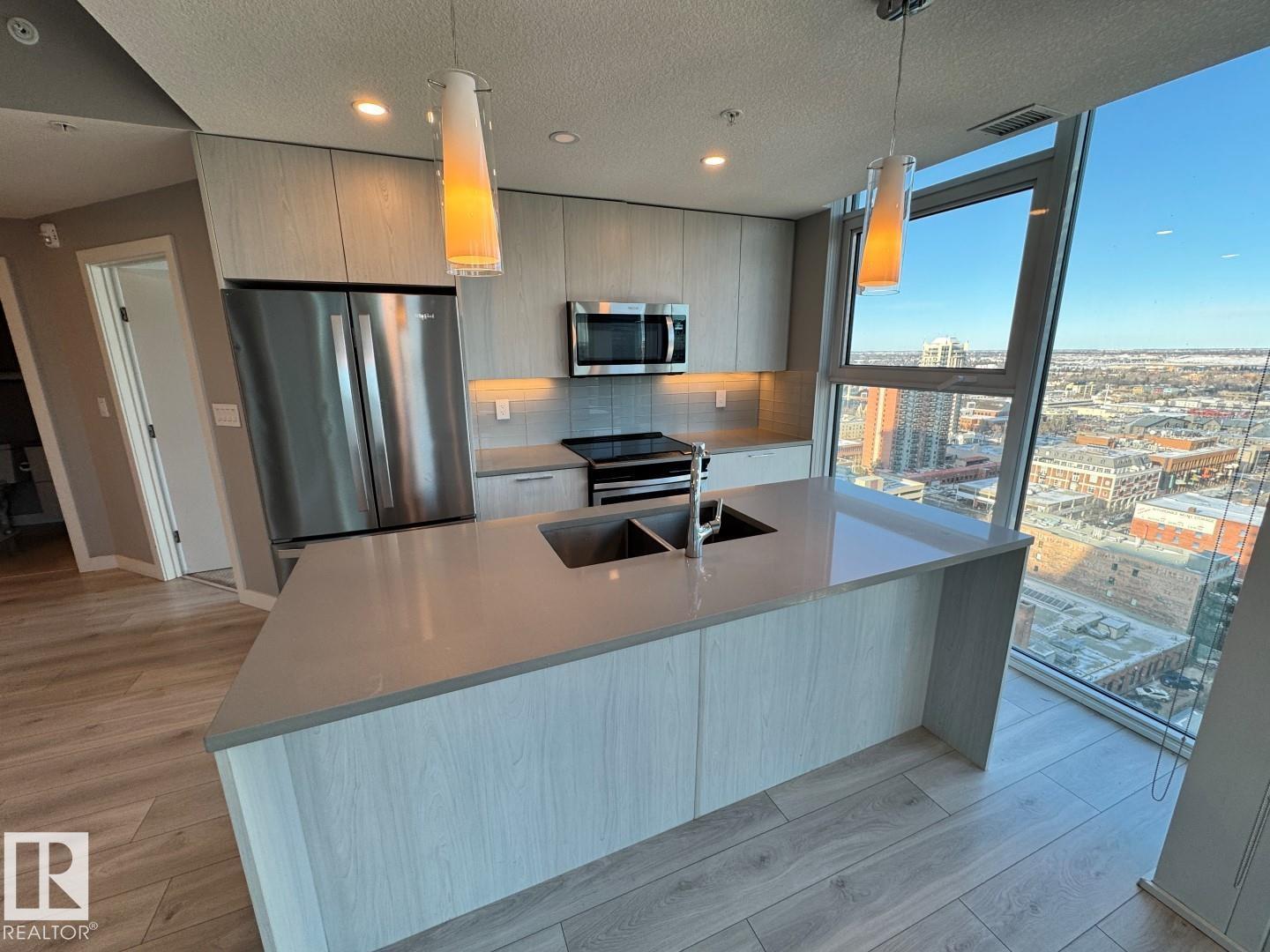 #2103 10180 103 ST NW