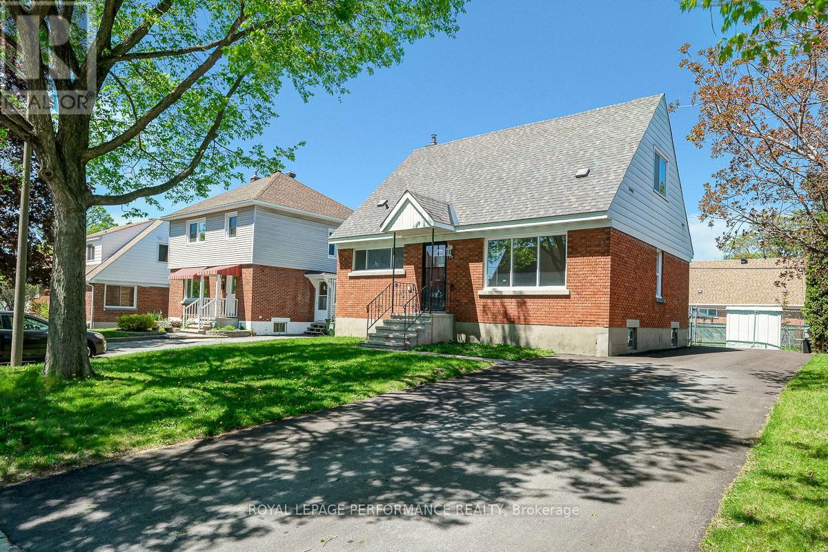 Photo 1 of 40 — 535 DUNBRACK STREET, Ottawa, ON K1K1J4