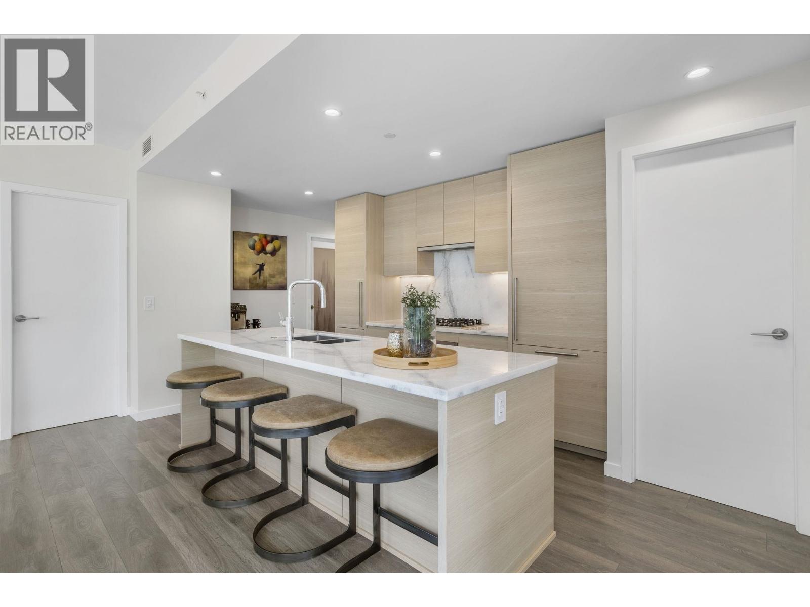 302 305 MORRISSEY ROAD