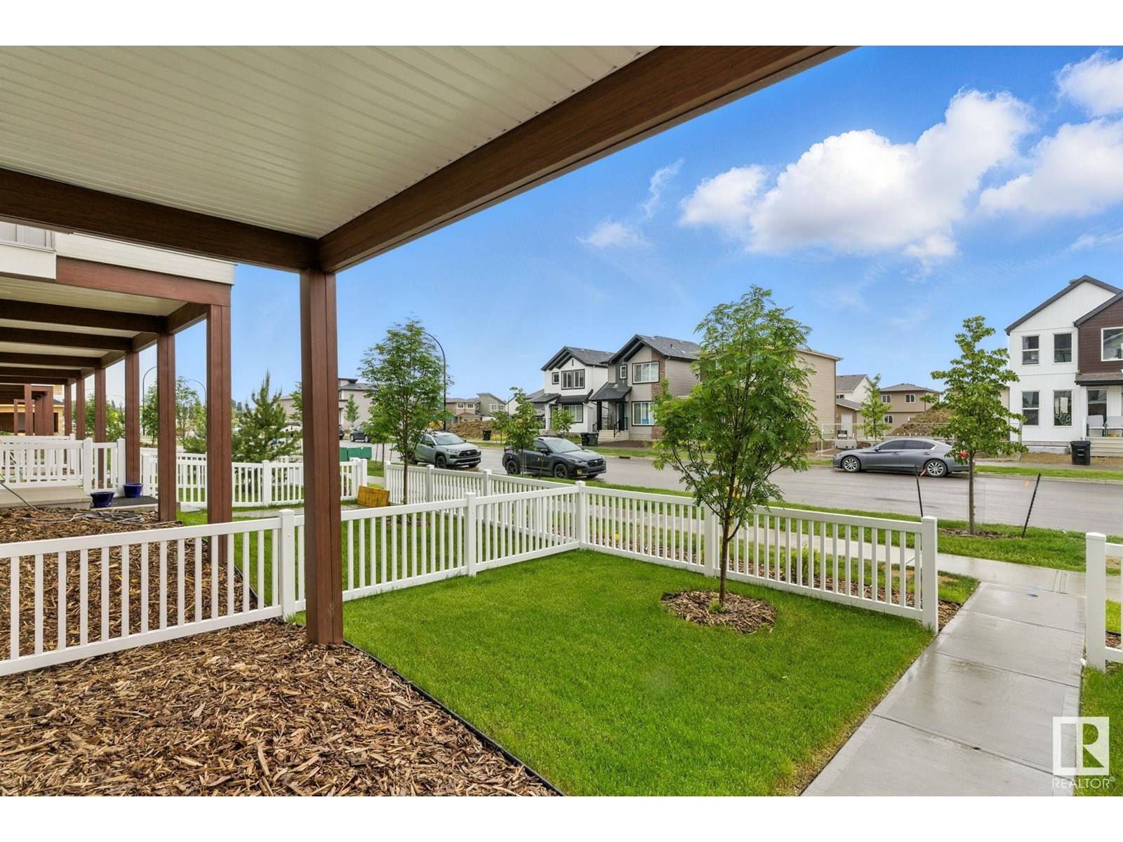 1223 MCLEOD AV