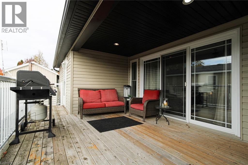 Photo 1 of 28 — 4449 MILBUROUGH Line, Burlington, ON L7P0C5