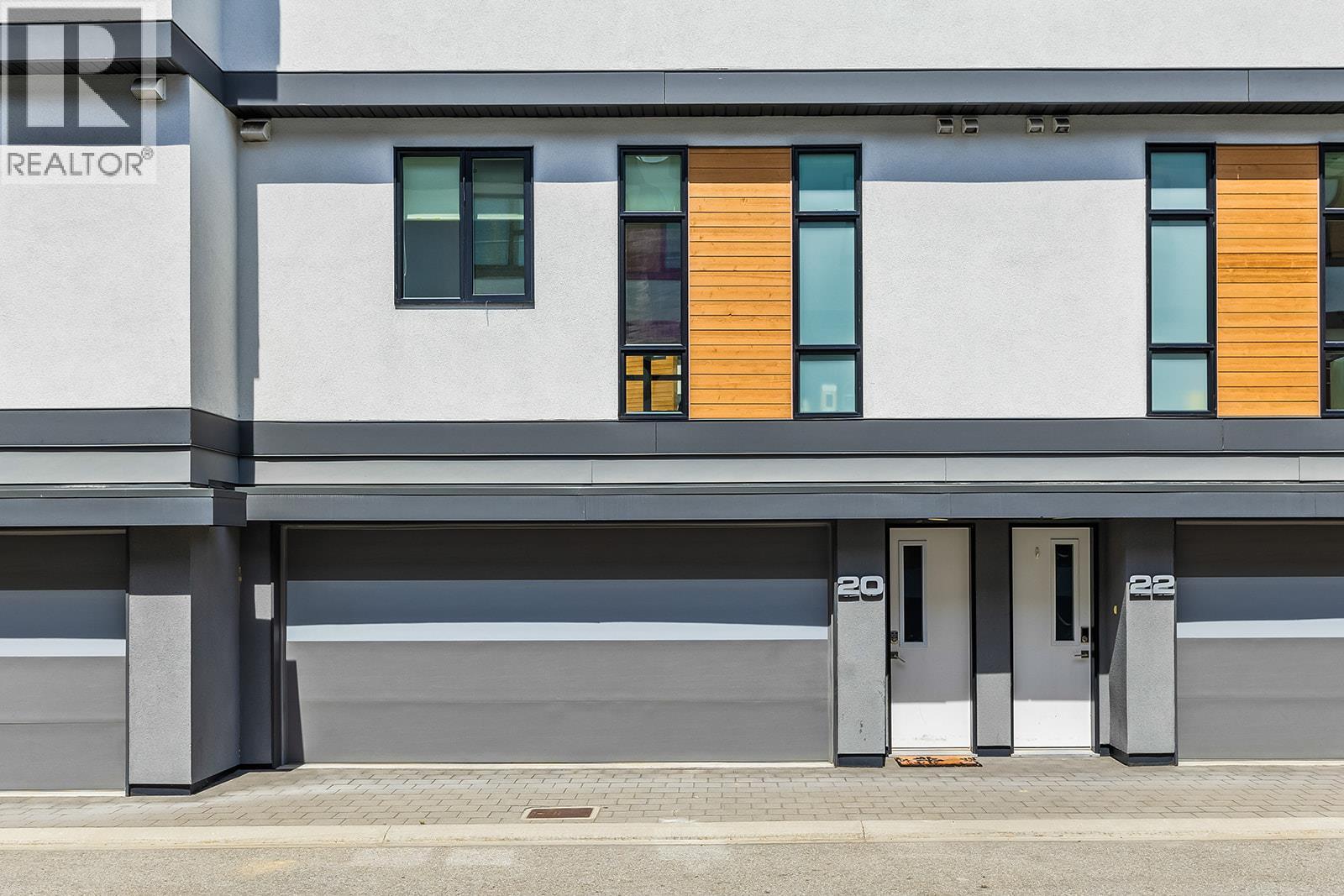 1515 Highland Drive N Unit# 20