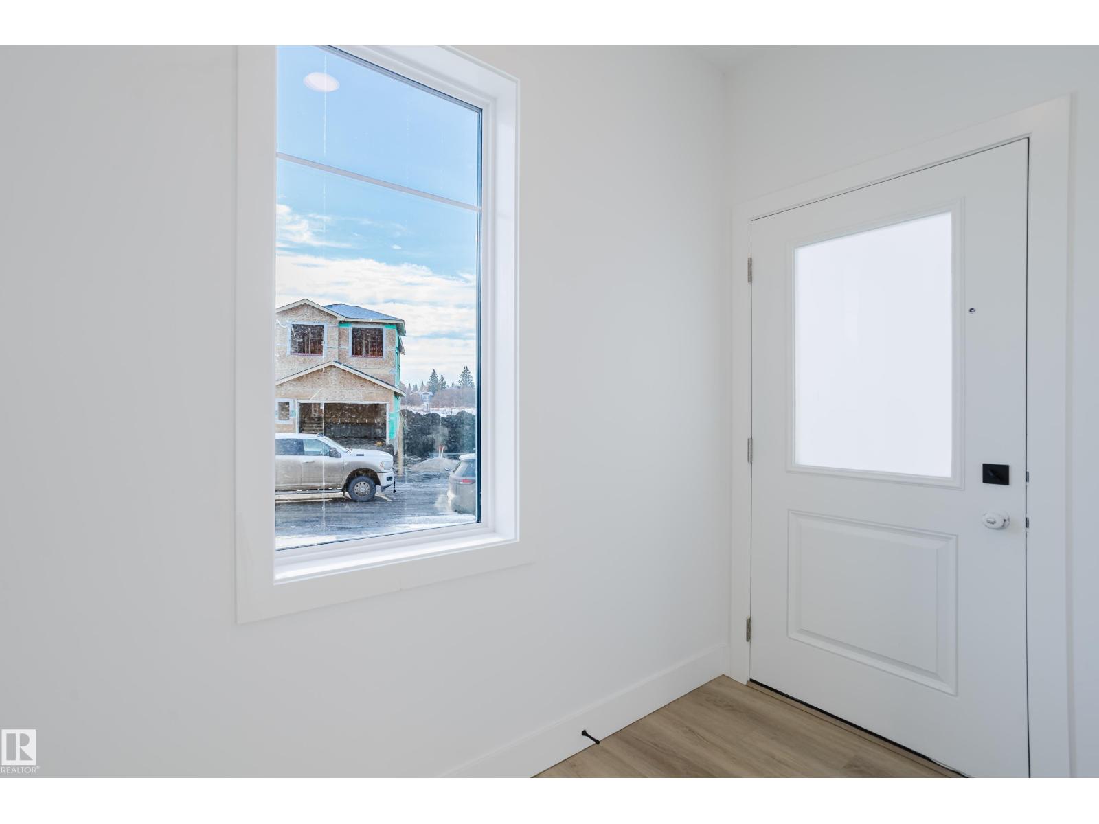 52 MEADOWGROVE LD