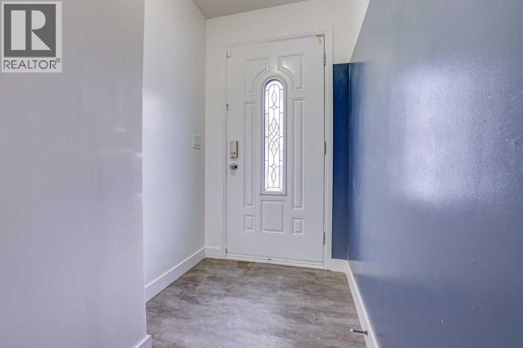 3131 Dover Crescent SE