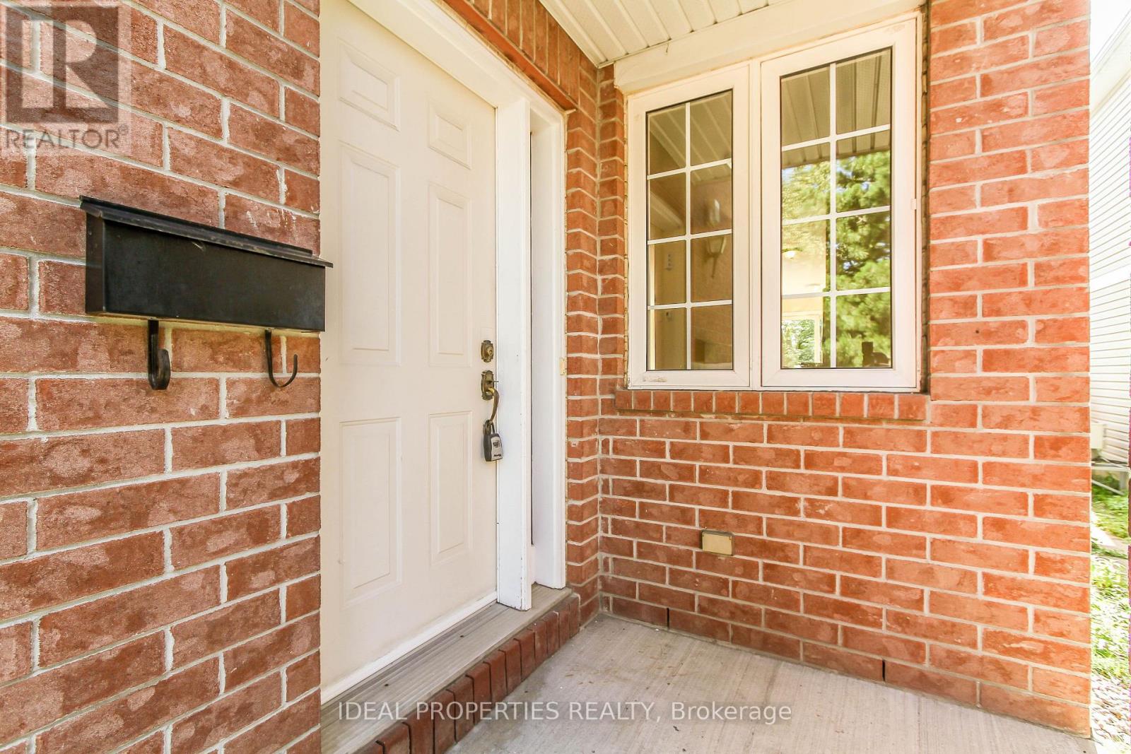 418 BEATRICE DRIVE