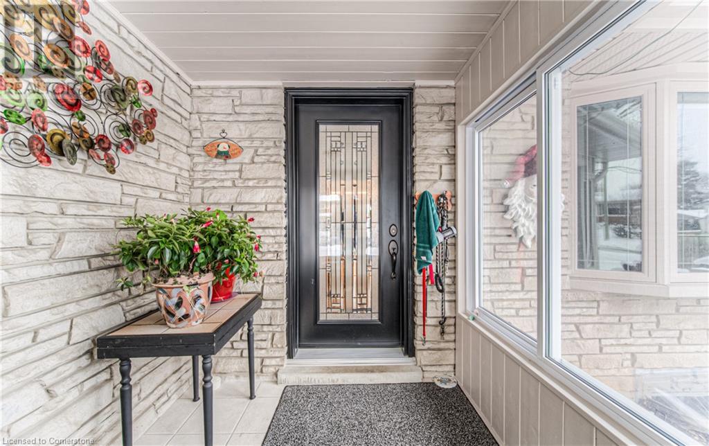 83 CLOVERDALE Crescent