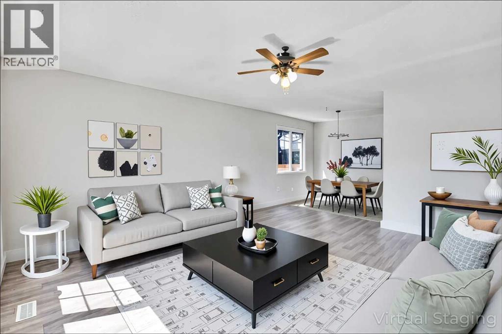 524 Whitehorn Way NE