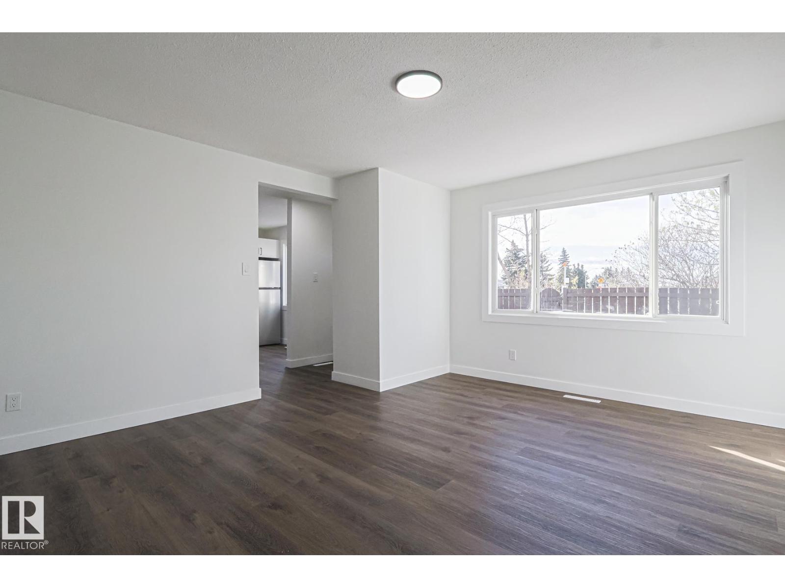 231 ROSELAND VG NW