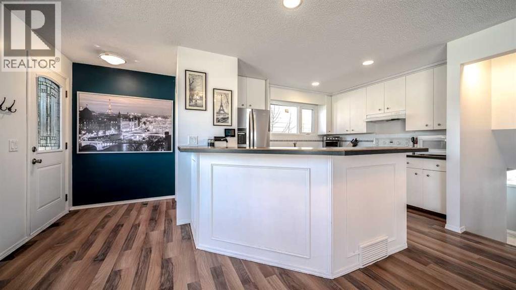 888 Mckenzie Drive SE
