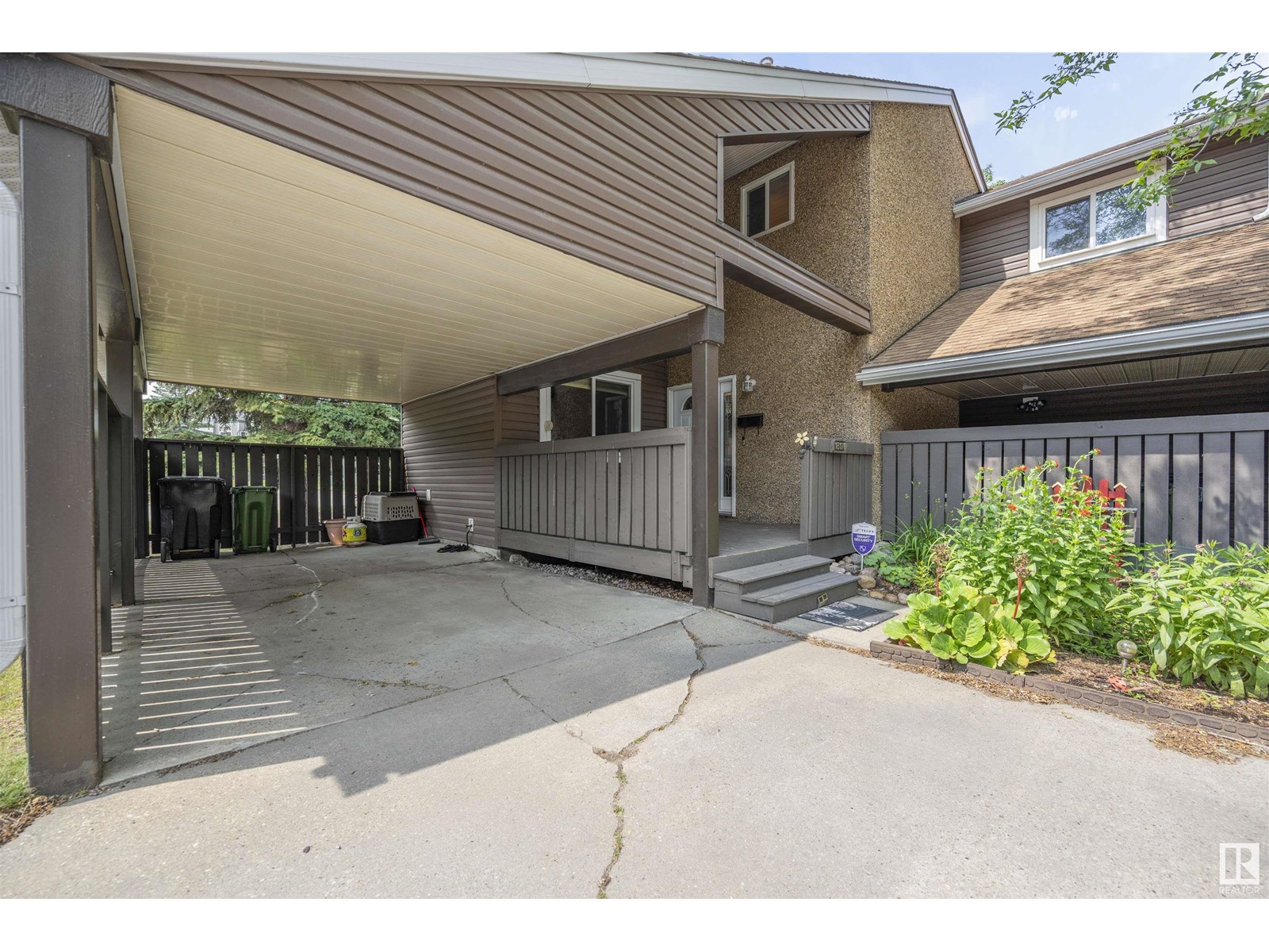 18176 96 AV NW