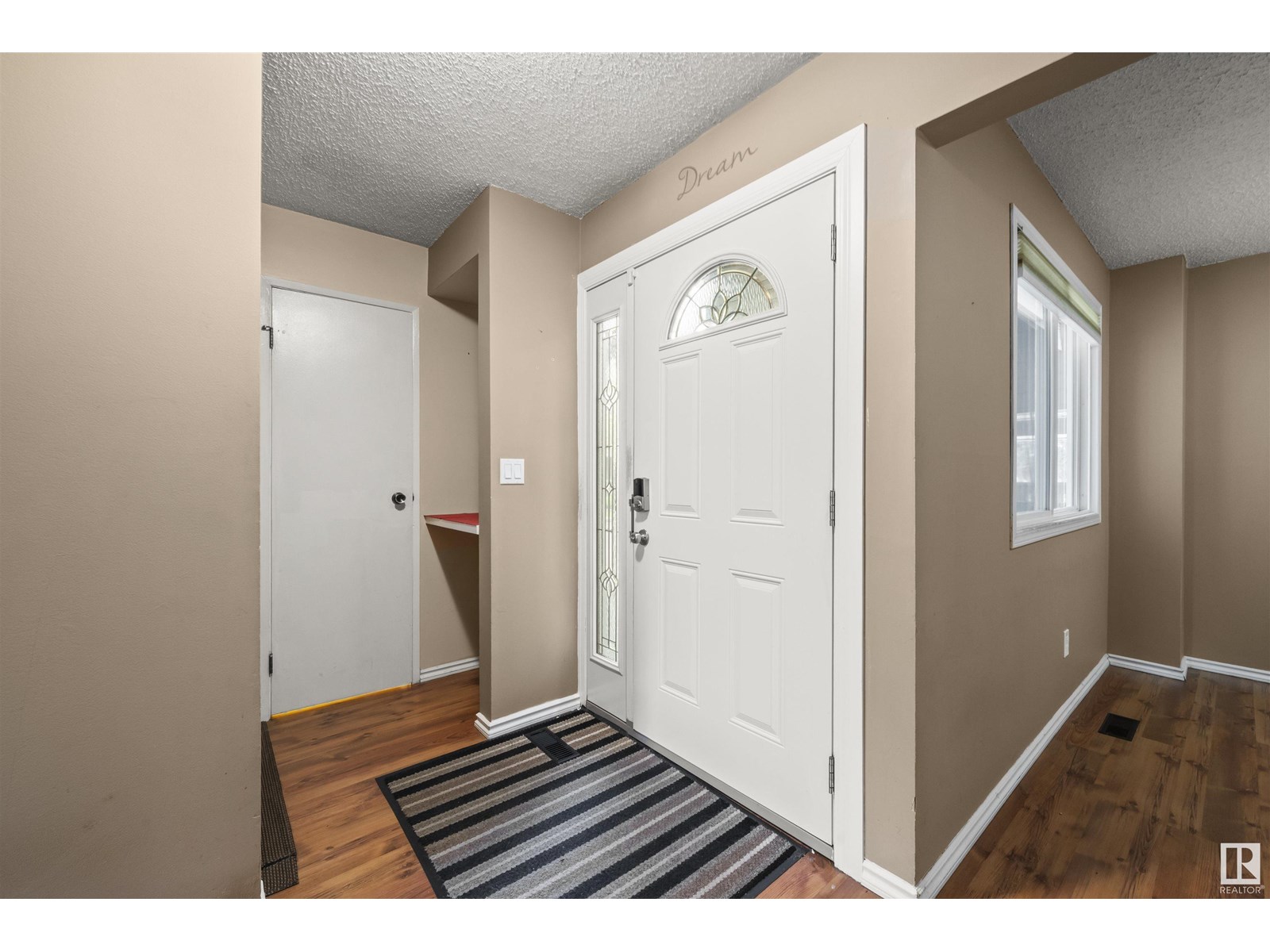 18176 96 AV NW