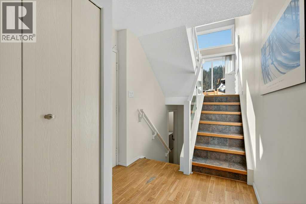 3839 Point Mckay Road NW