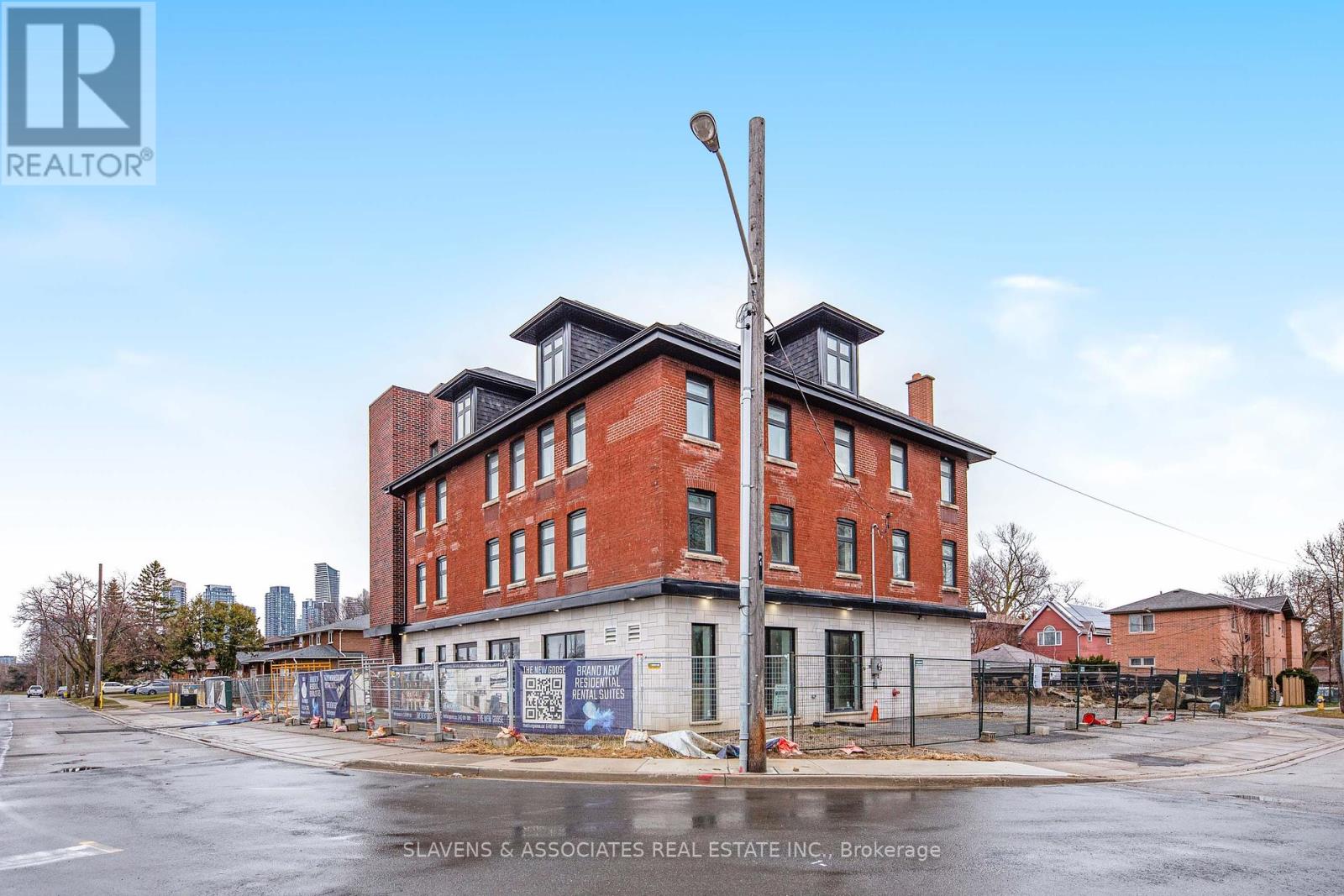 1 BLUE GOOSE STREET