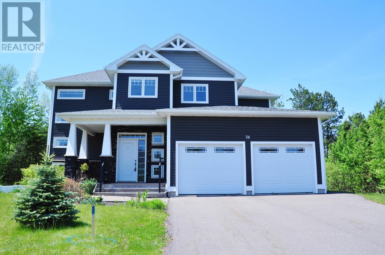 Photo 1 of 28 — 50 ENGLAND Circle, Charlottetown, PE C1E1W6