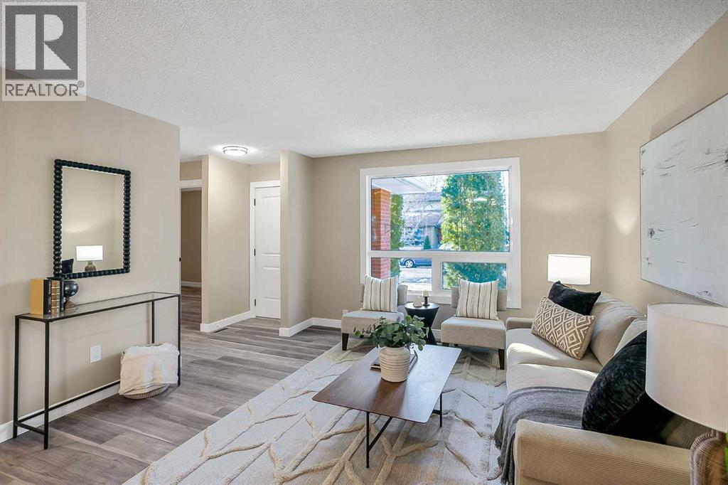 467 Berkley Crescent NW