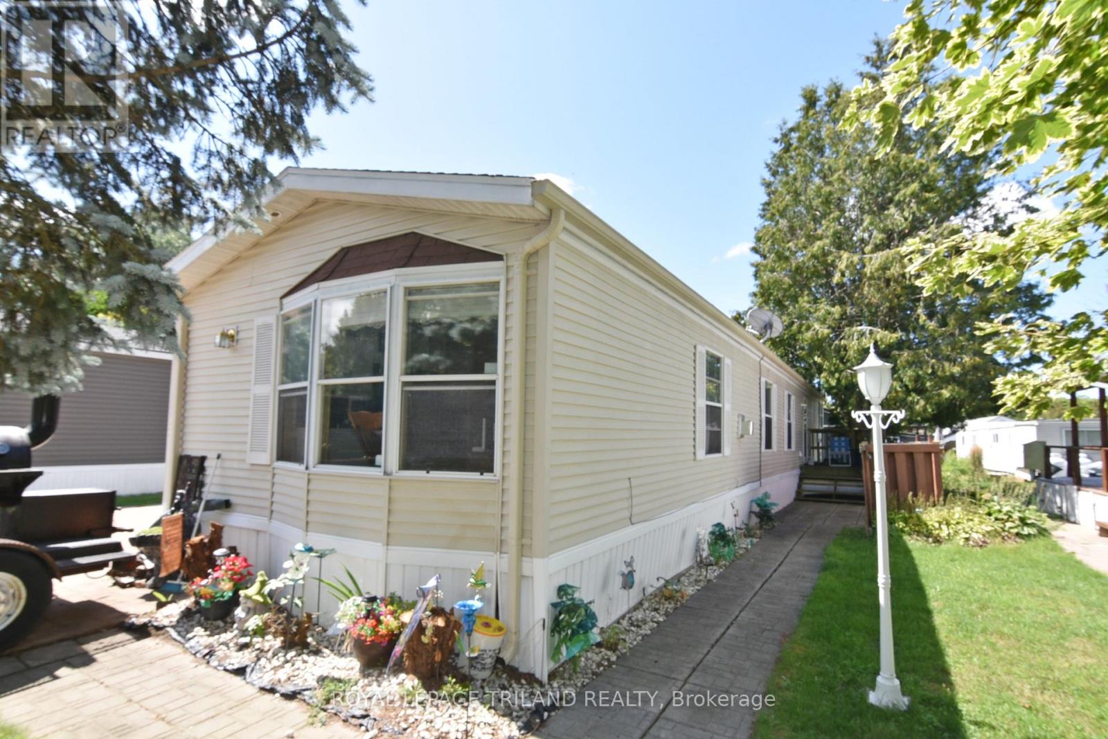 7 - 9385 IPPERWASH ROAD