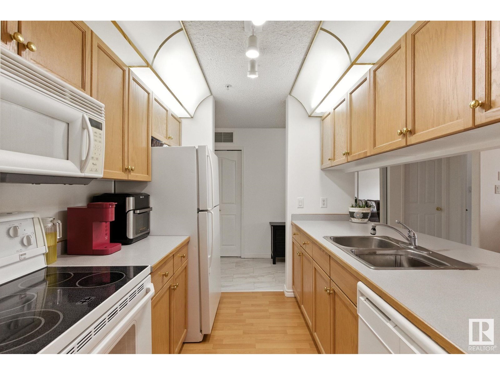 #125 16303 95 ST NW