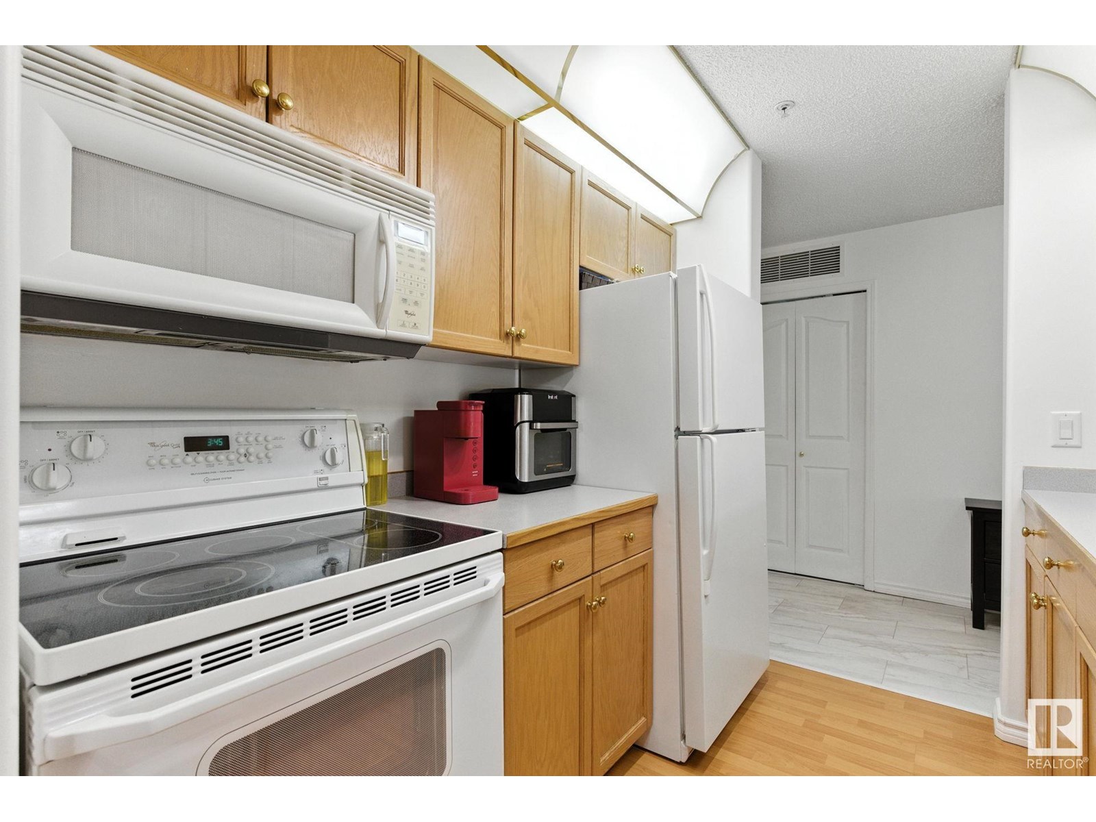 #125 16303 95 ST NW