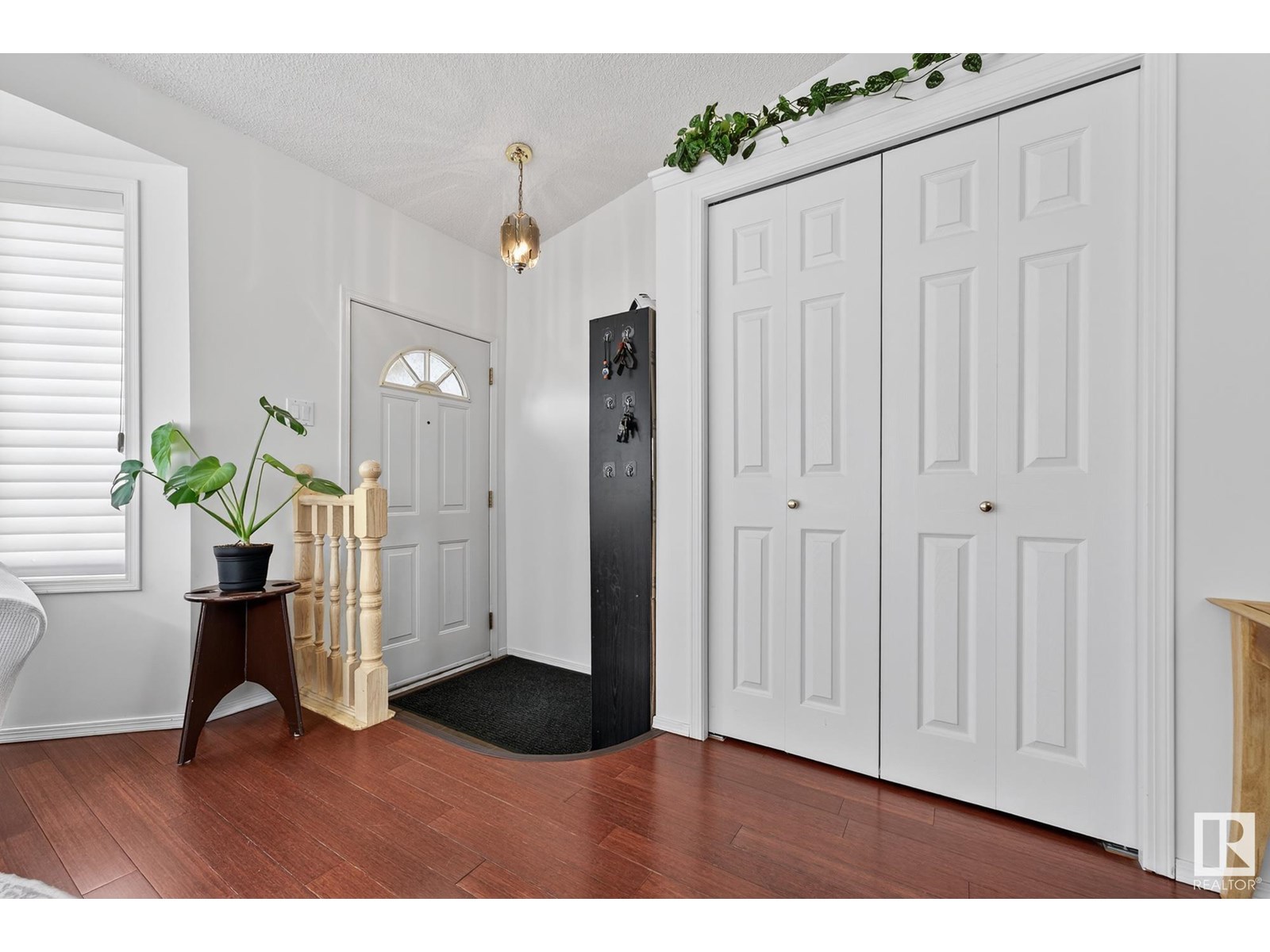 129 HOLLICK-KENYON WY NW