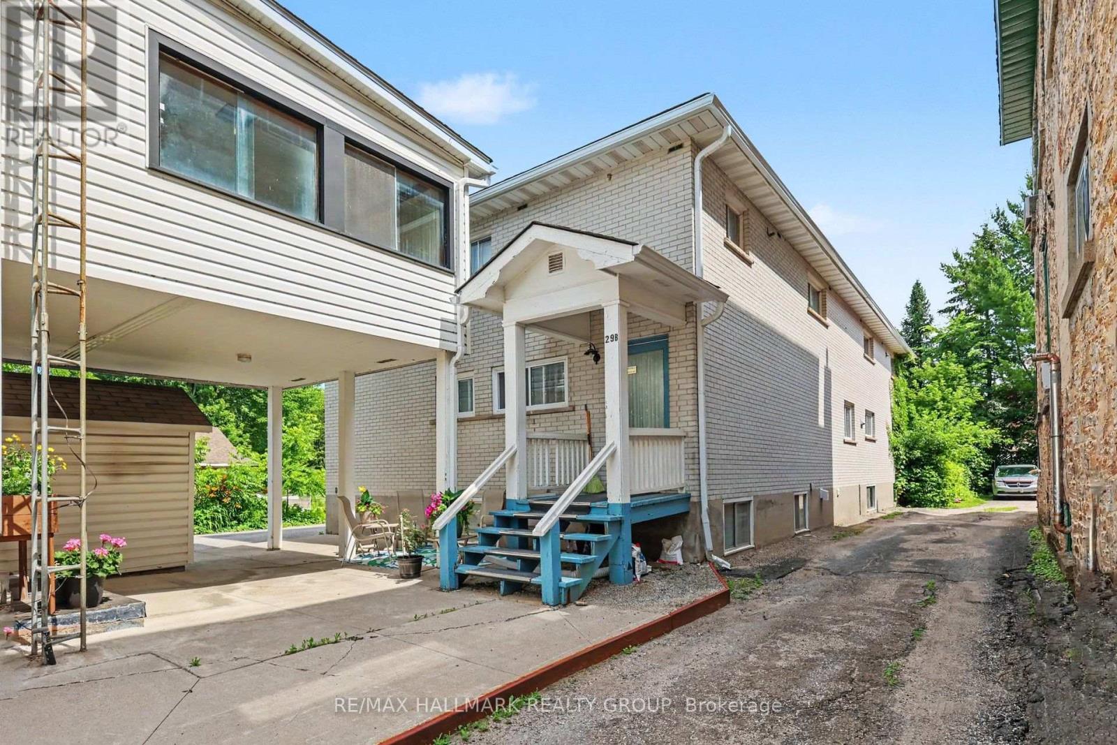 4 - 29 GORE STREET W
