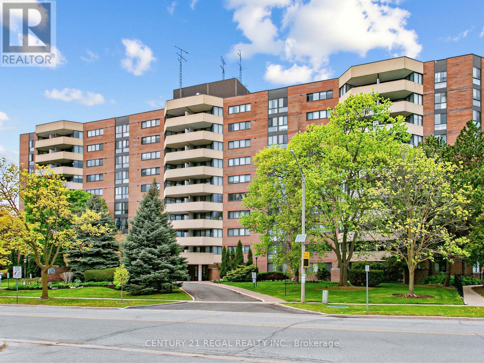 Photo 1 of 28 — 803 - 40 BAIF BOULEVARD Unit 803, Richmond Hill (North Richvale), ON L4C5M9