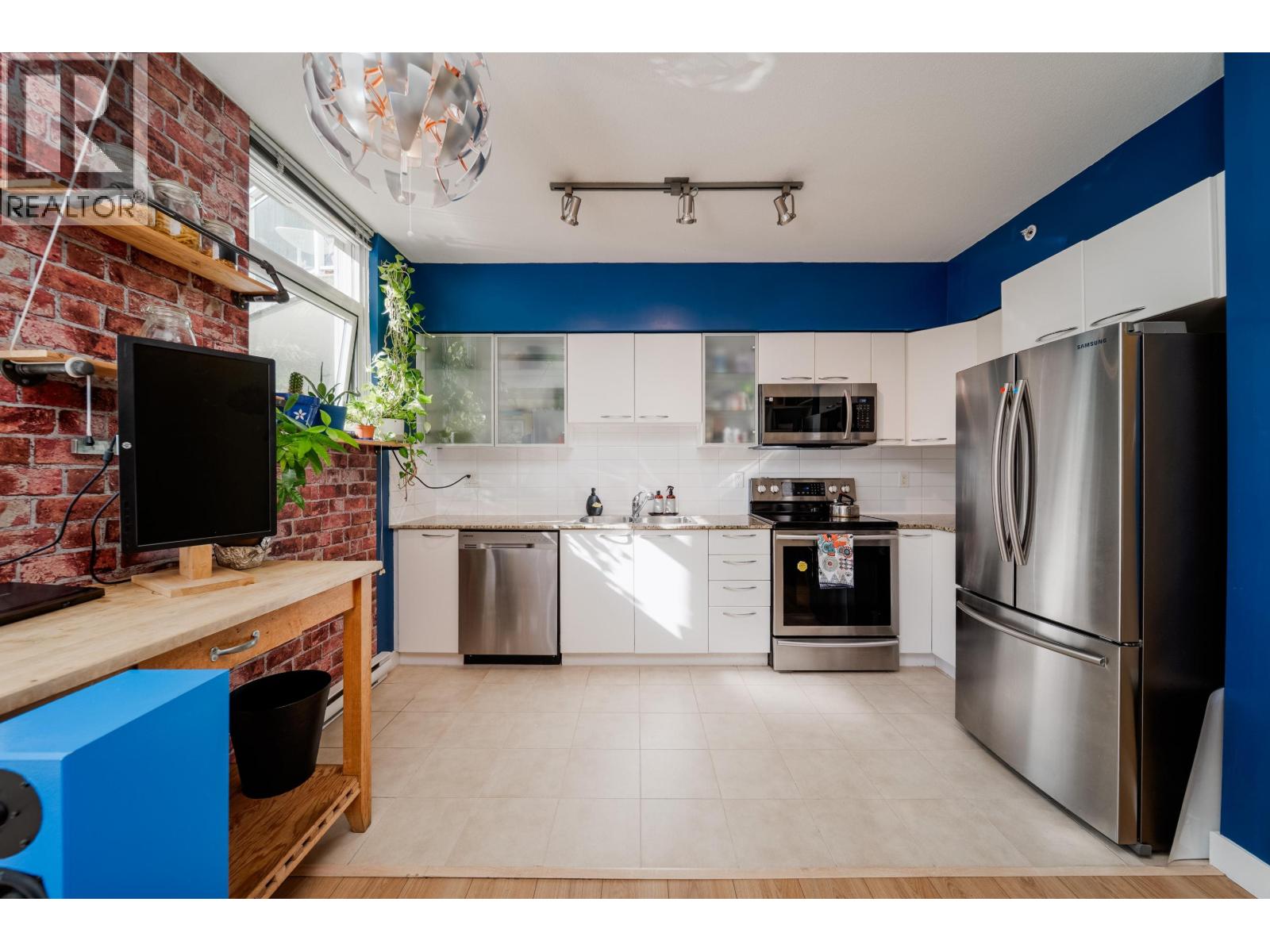 420 4028 KNIGHT STREET