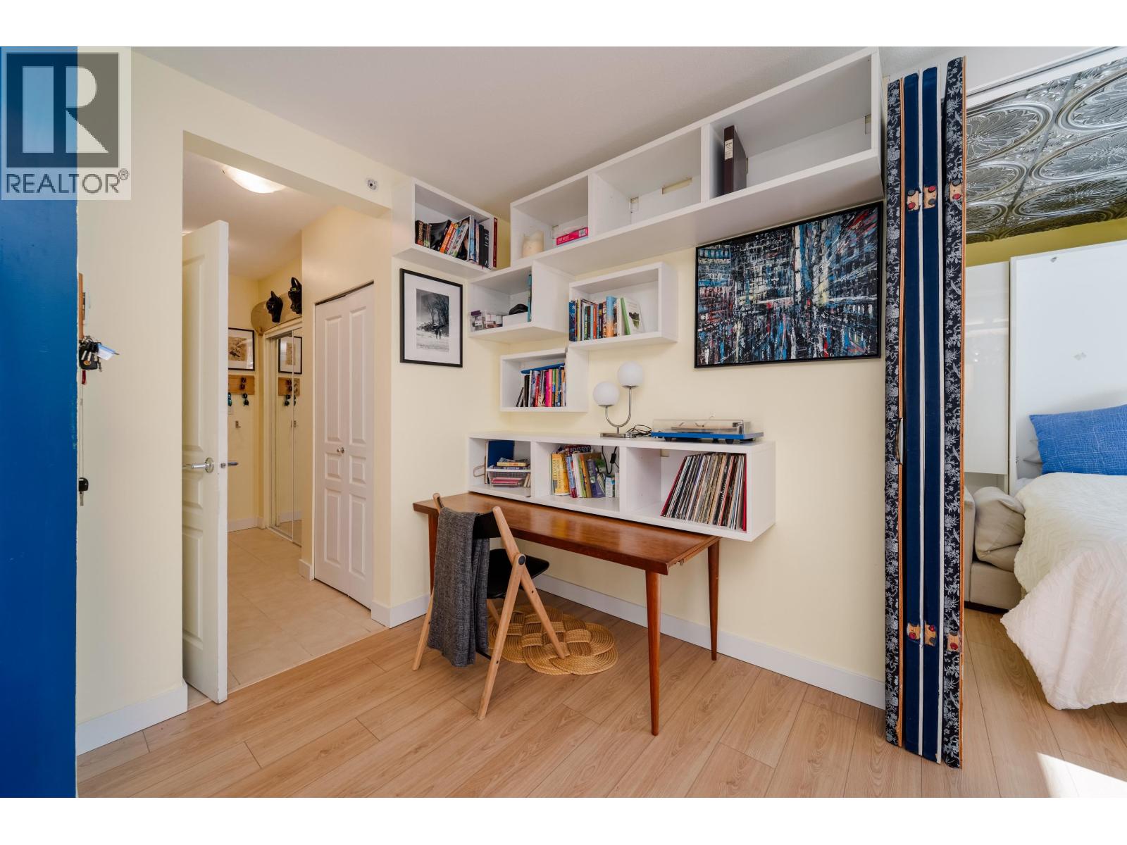 420 4028 KNIGHT STREET