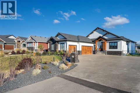 14 Cimarron Estates Gardens Okotoks AB T1S0R1