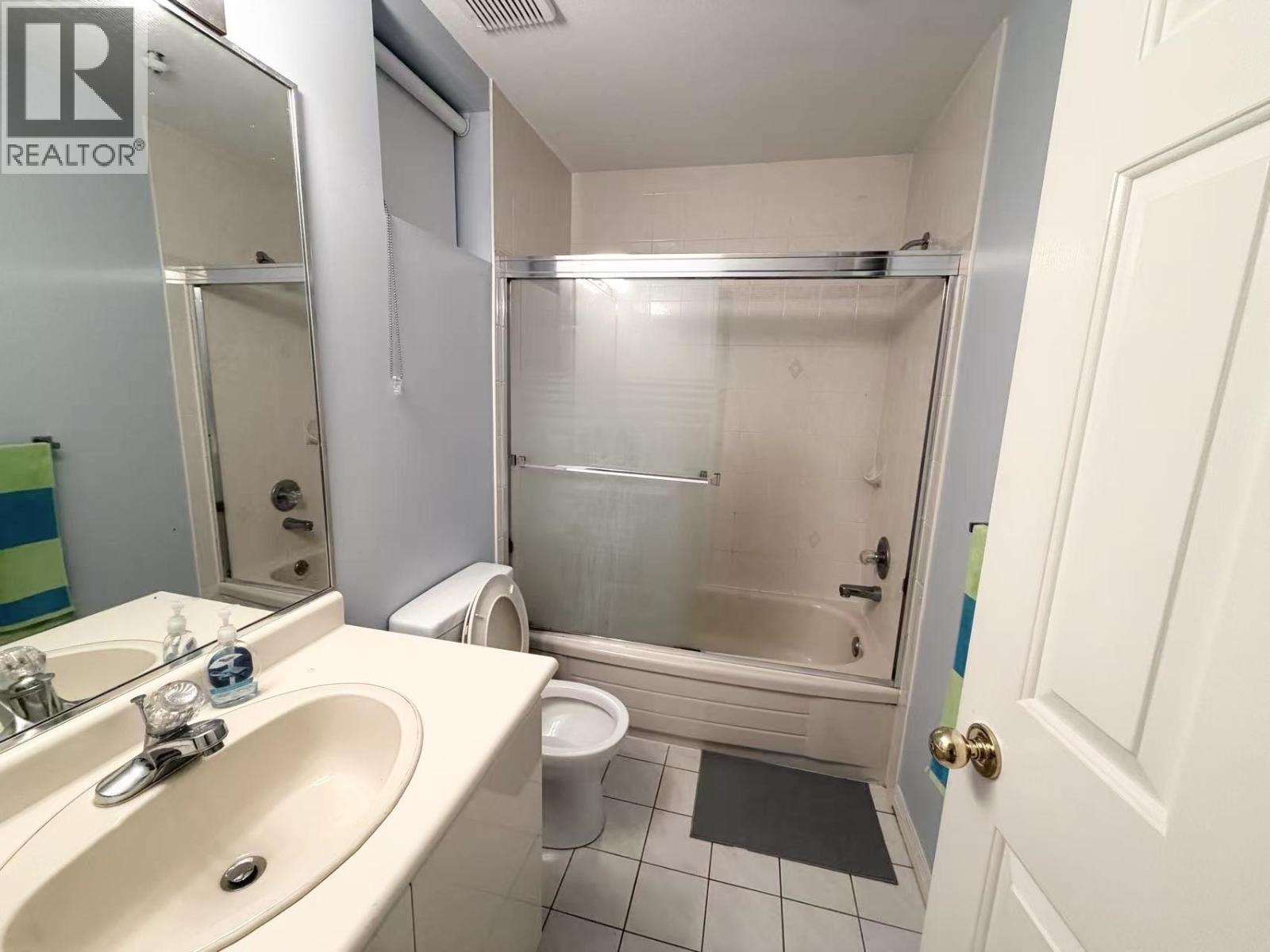 GS 11xx W 64 AVENUE