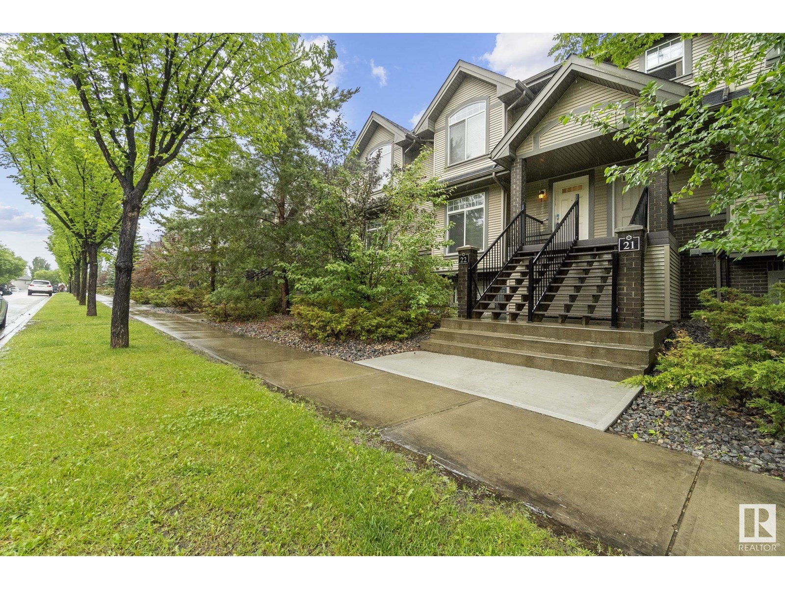 #22 4755 TERWILLEGAR CM NW