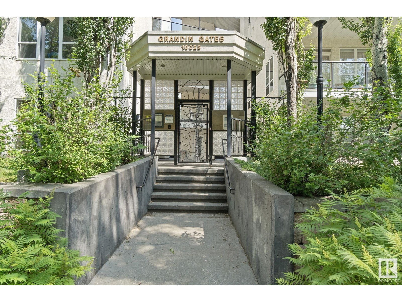 #232 10023 110 ST NW