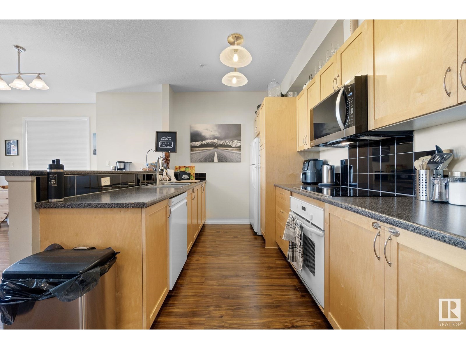 #232 10023 110 ST NW