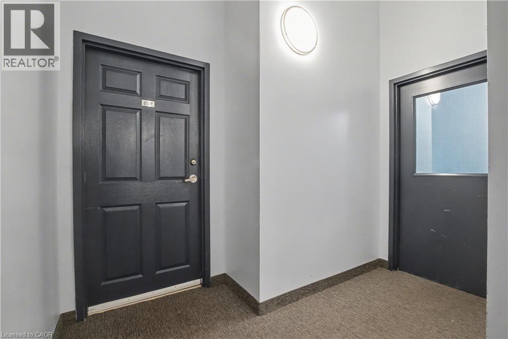 6365 DRUMMOND Road Unit# 207