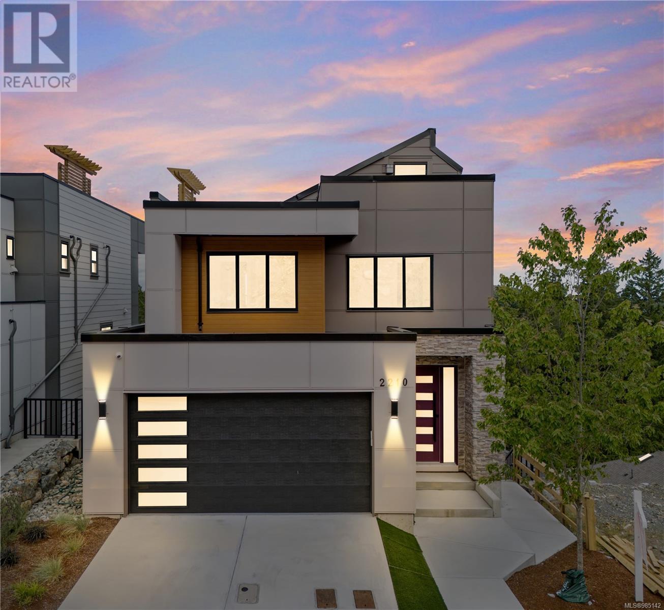 2210 Archer Gate