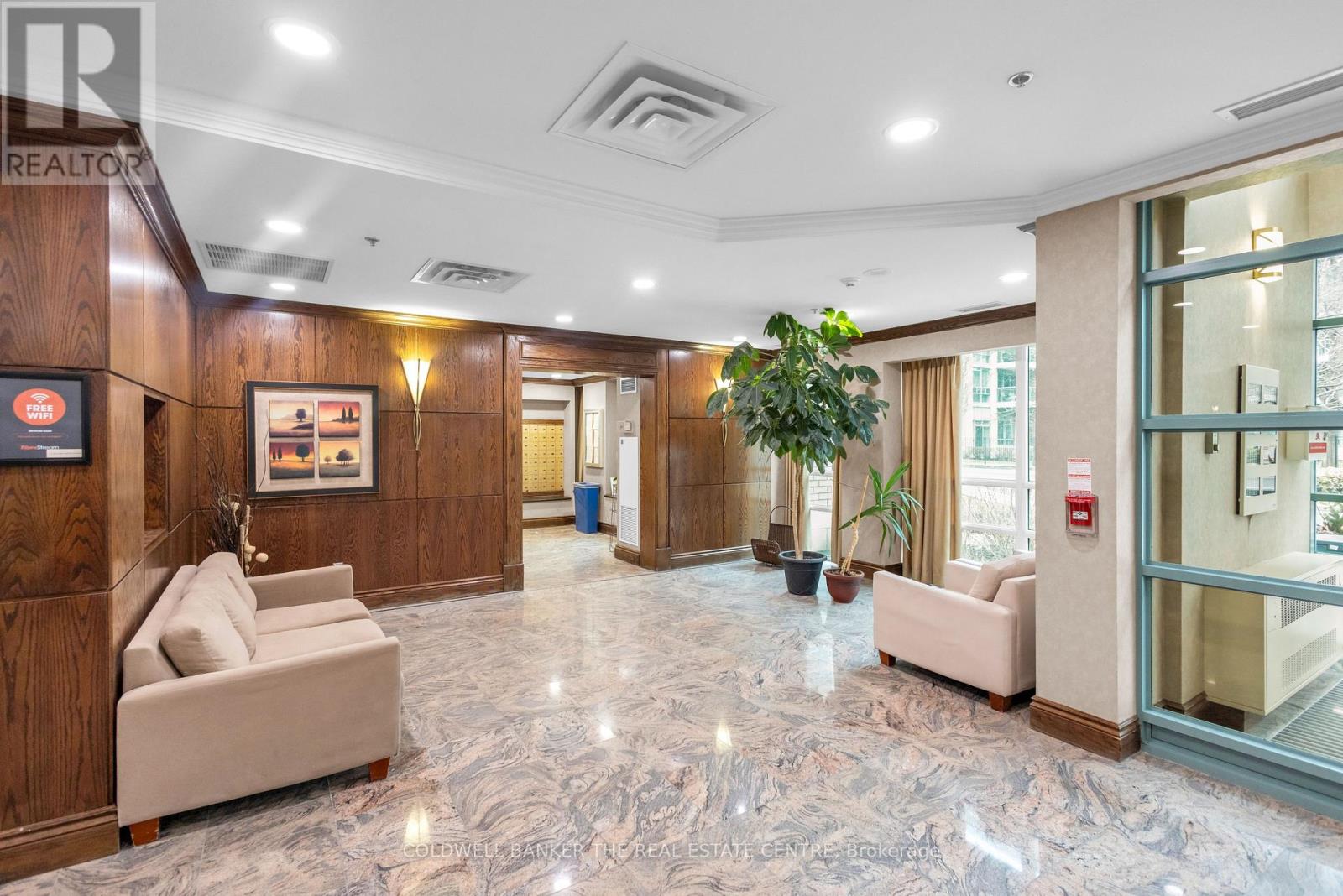 1105 - 9 MICHAEL POWER PLACE