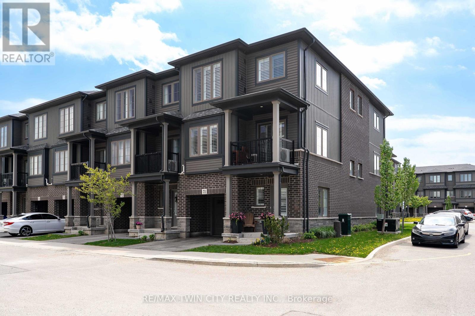 71 - 124 COMPASS TRAIL