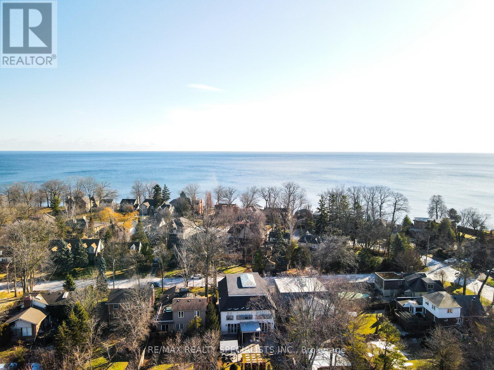 6 BRANT AVENUE
