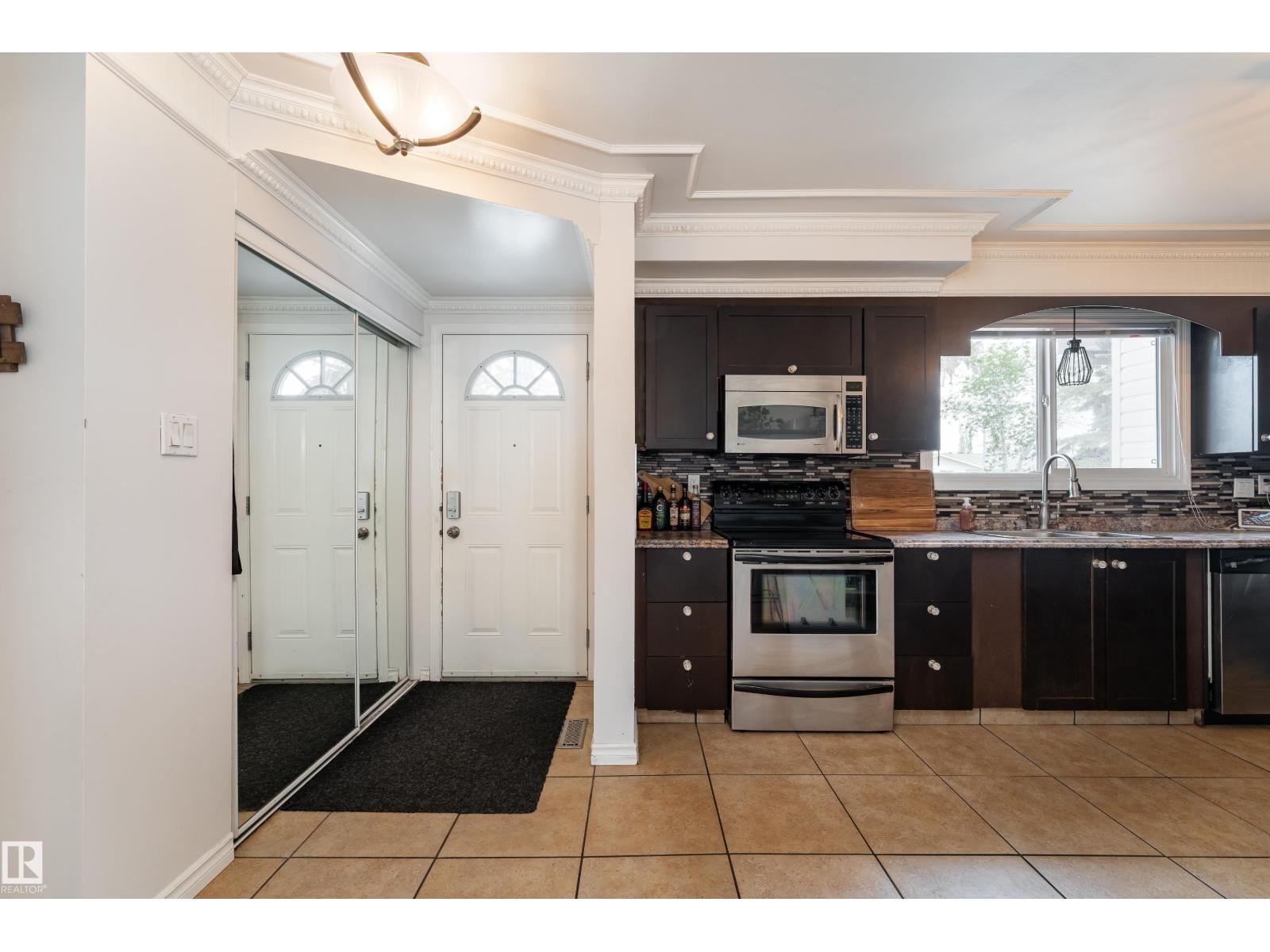 747 CLAREVIEW RD NW