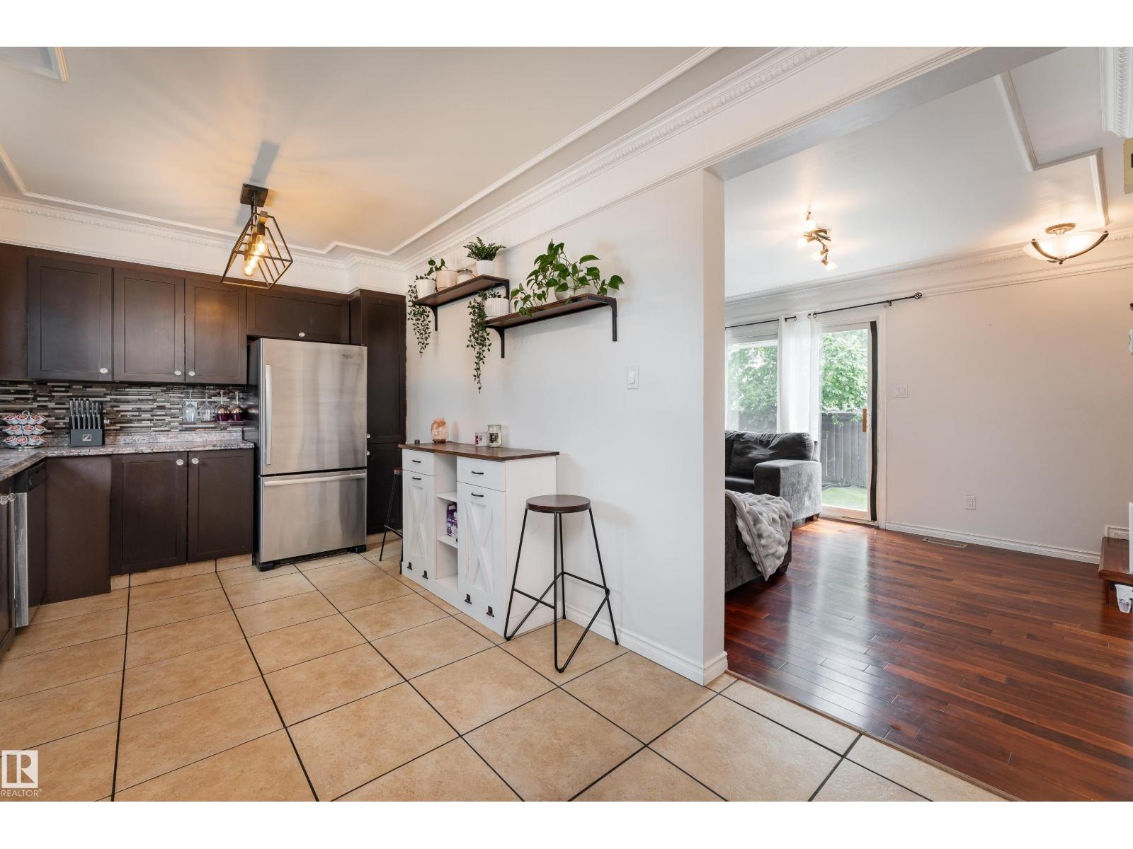 747 CLAREVIEW RD NW