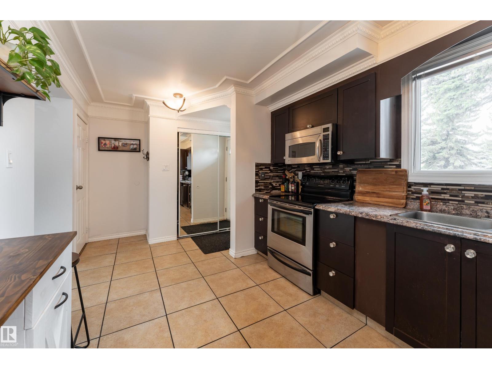 747 CLAREVIEW RD NW