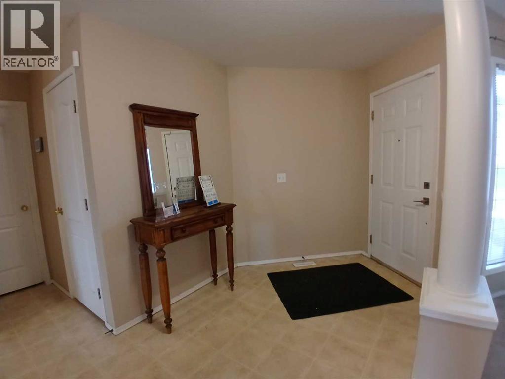 141 Arbour Stone Close NW