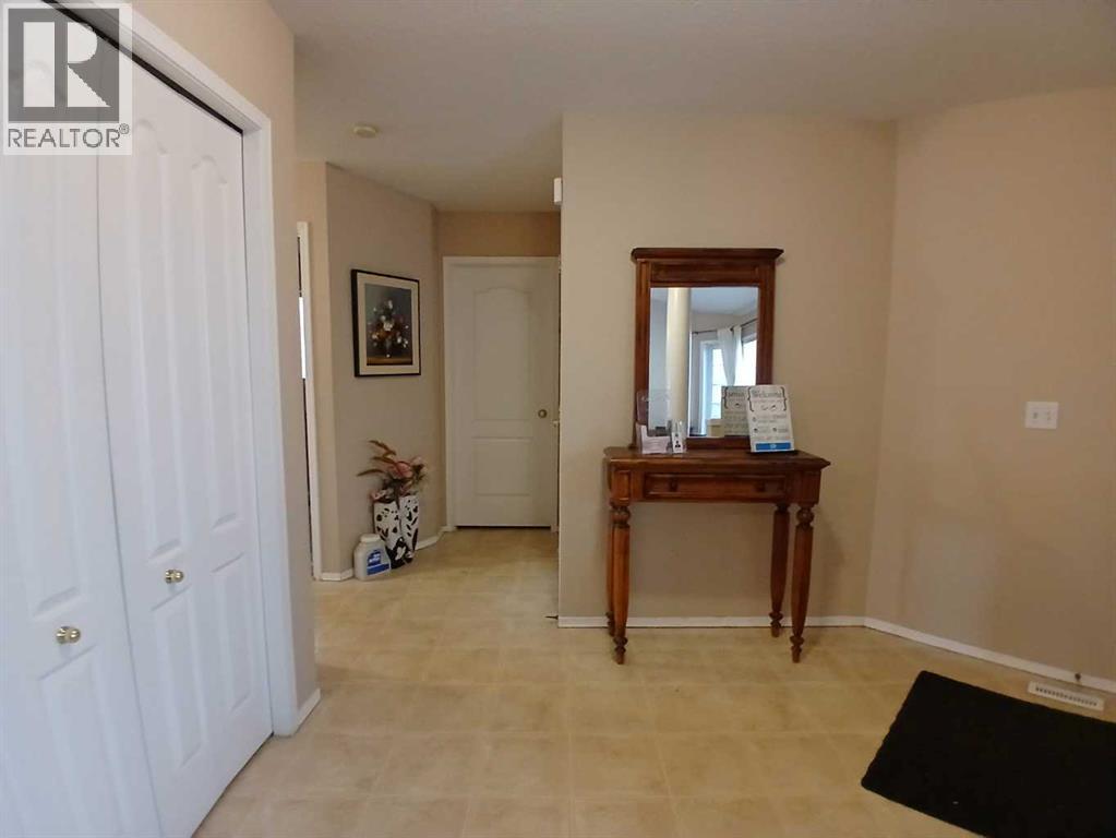 141 Arbour Stone Close NW