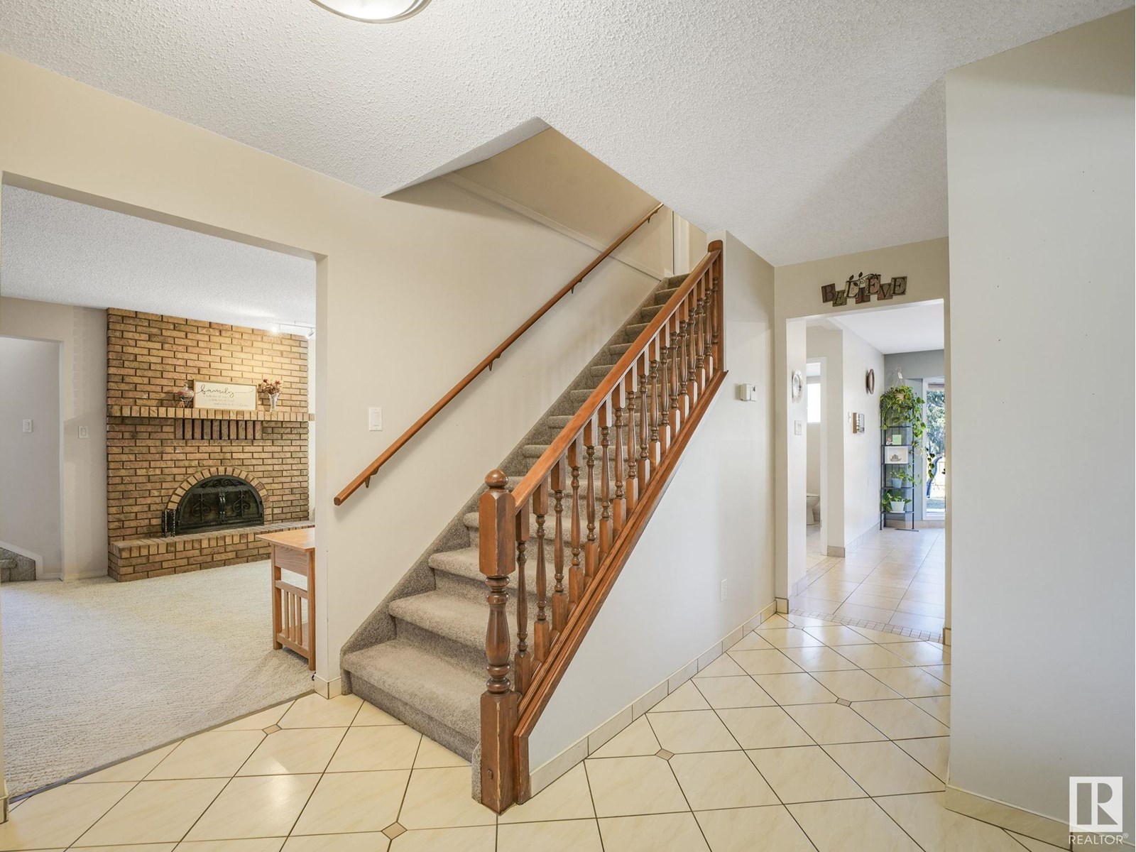 14714 46 AV NW