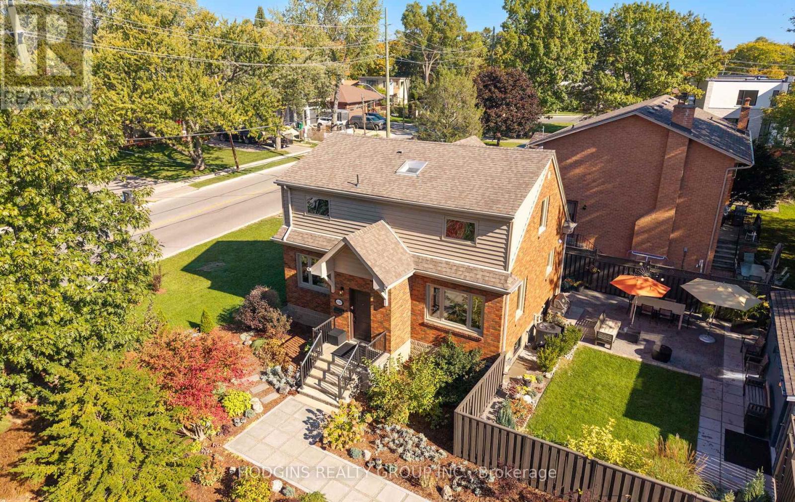 1319 LAKEBREEZE DRIVE