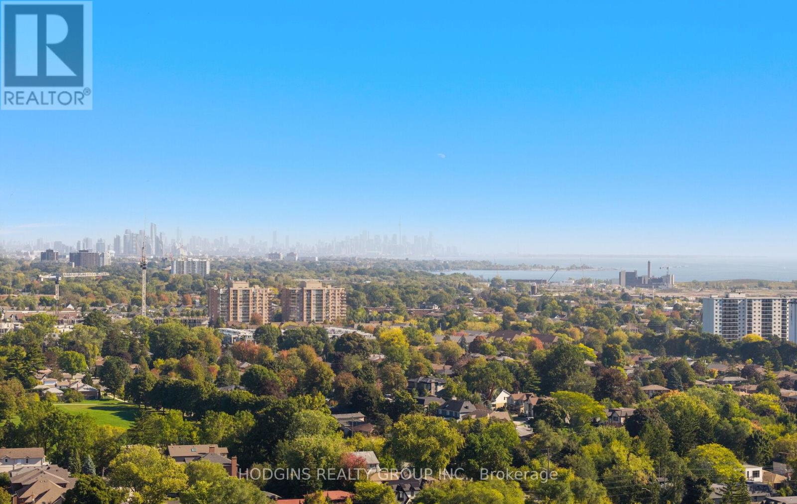 1319 LAKEBREEZE DRIVE