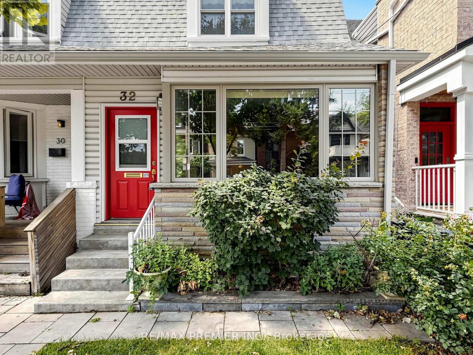 32 RITCHIE AVENUE