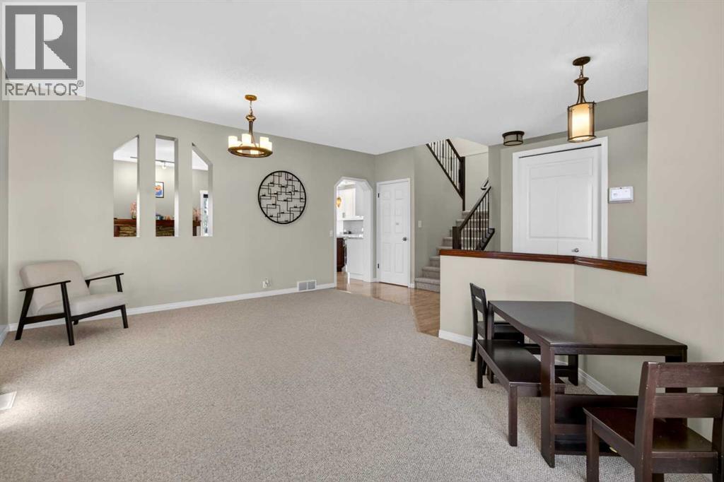 20 Riverwood Crescent SE