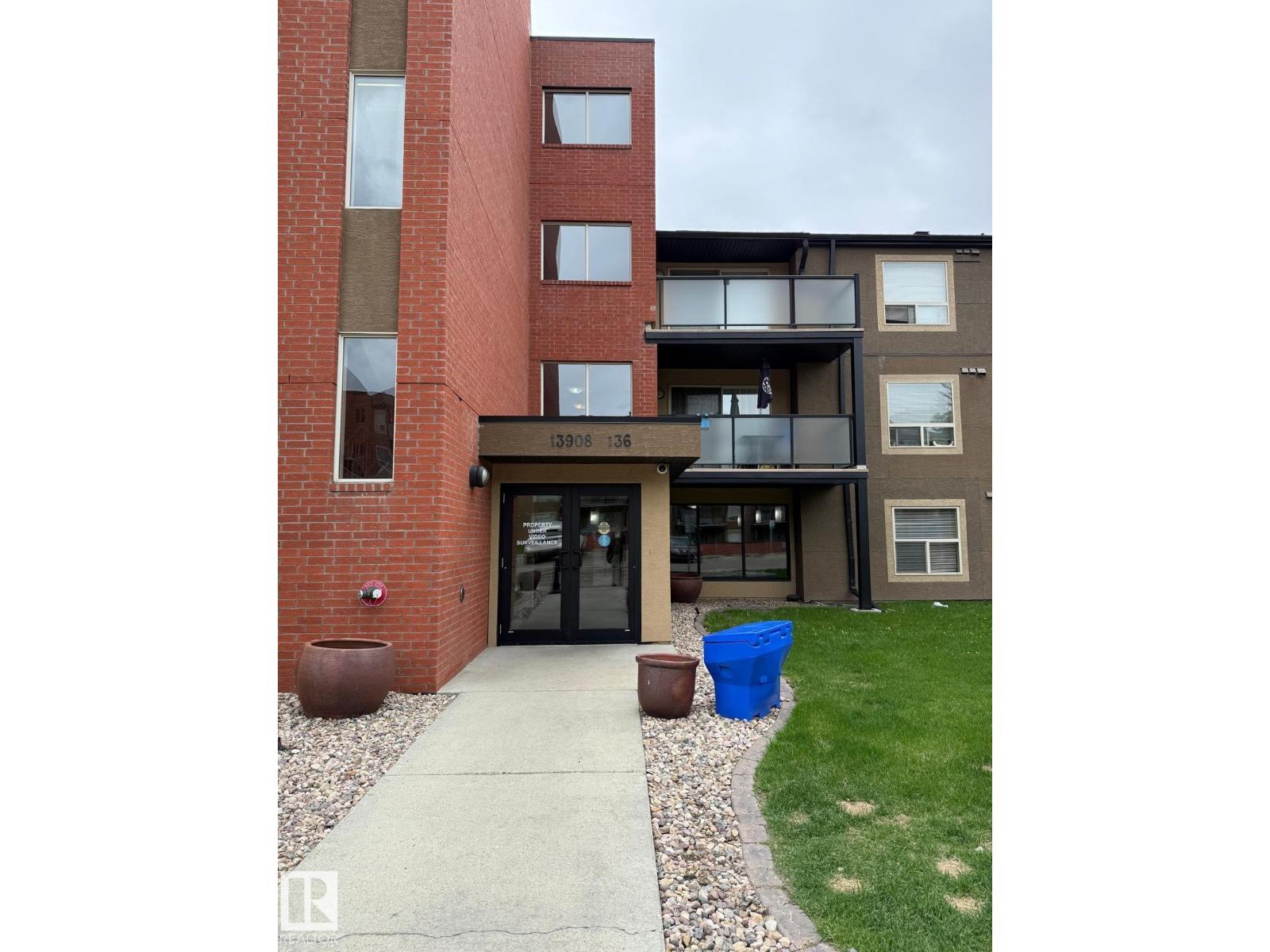 #412 13908 136 ST NW