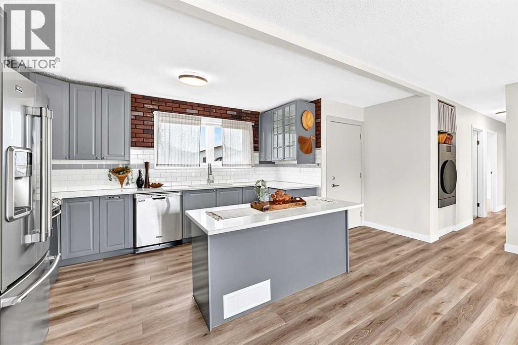 42 Rundlelawn Close NE