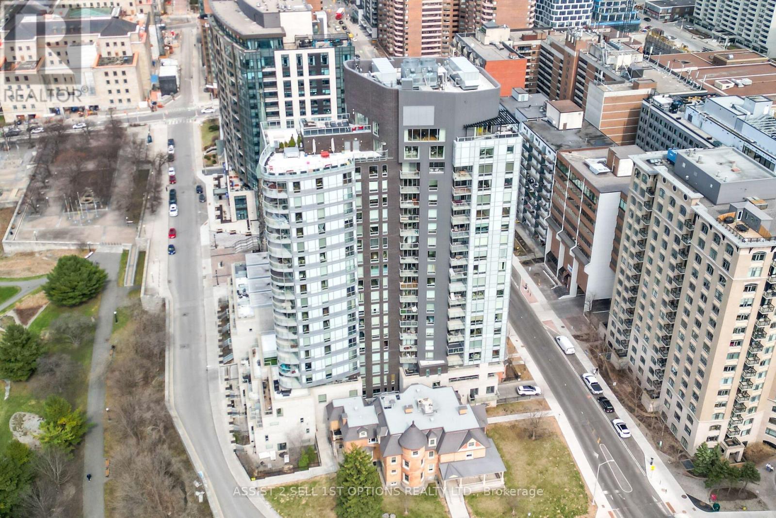 2102 - 428 SPARKS STREET